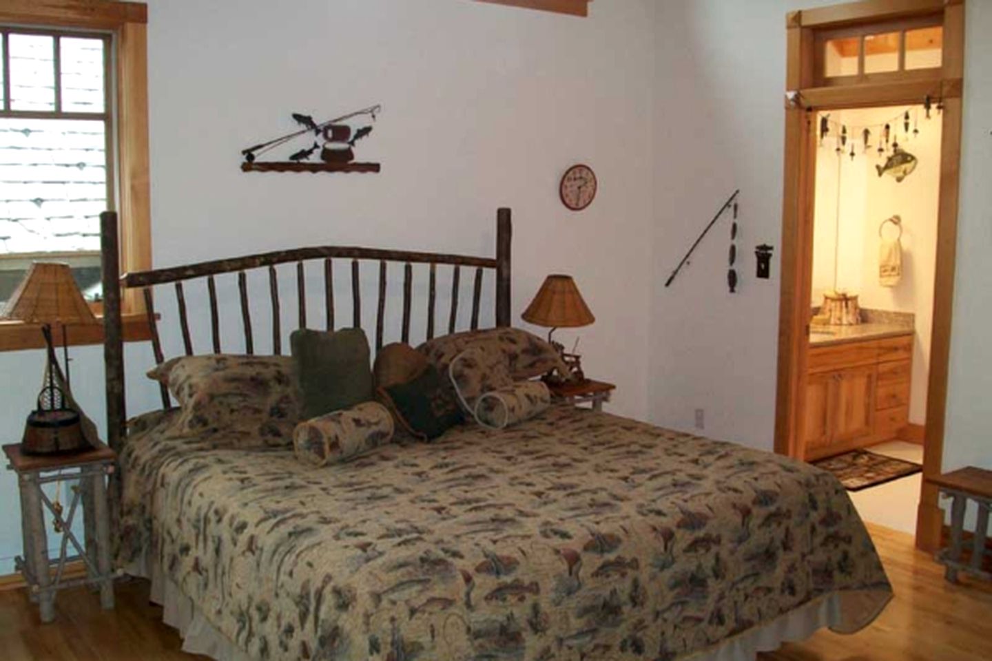 Charming Accommodation Perfect for a Hiking Trip in Trout Creek, Montana