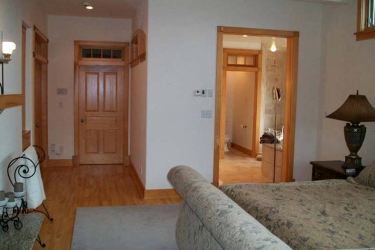 Cabins (Trout Creek, Montana, United States)