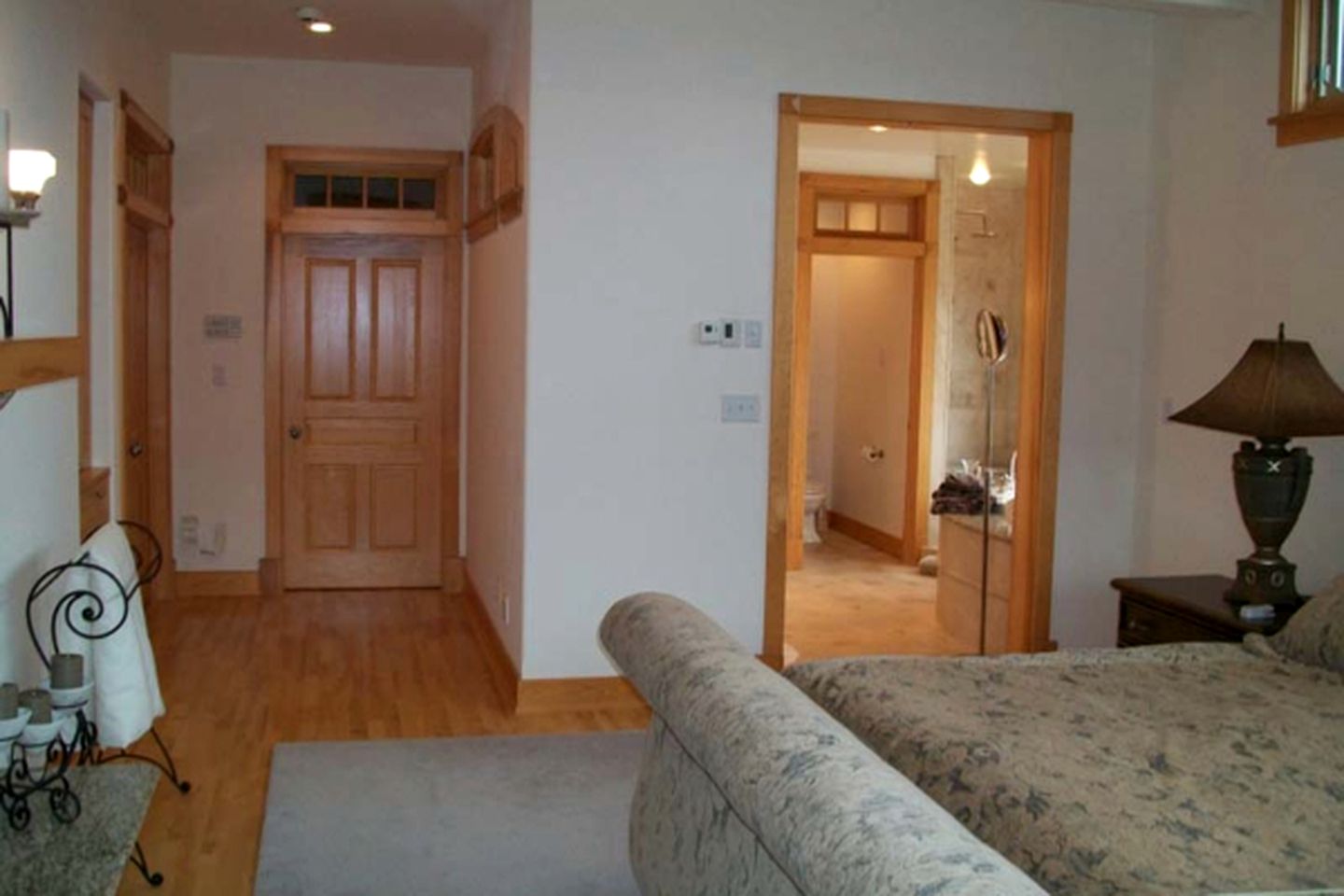 Luxury Cabin Rental with a Theater Room and Mountain Views in Trout Creek, Montana