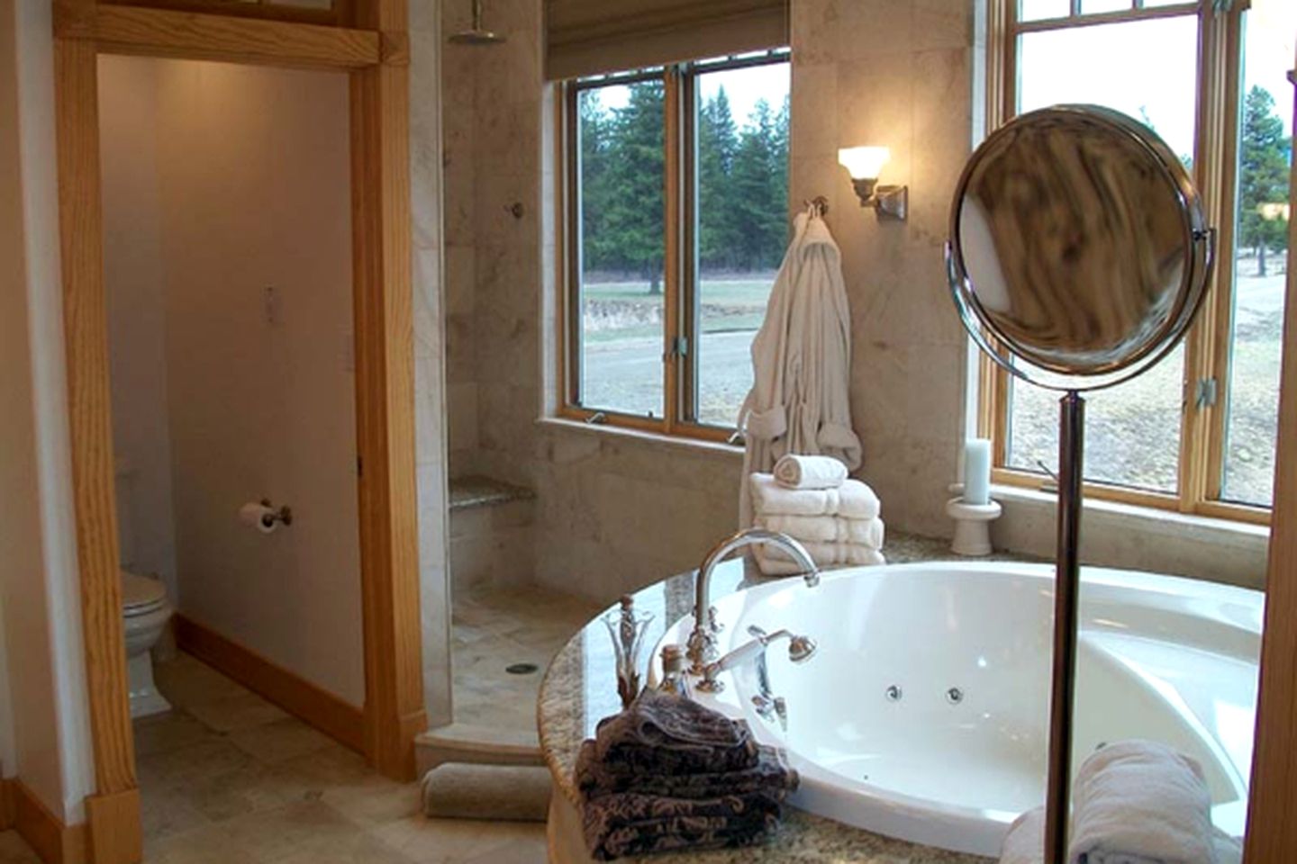 Luxury Suite with a Fireplace for a Lodge Getaway in Northwest, Montana