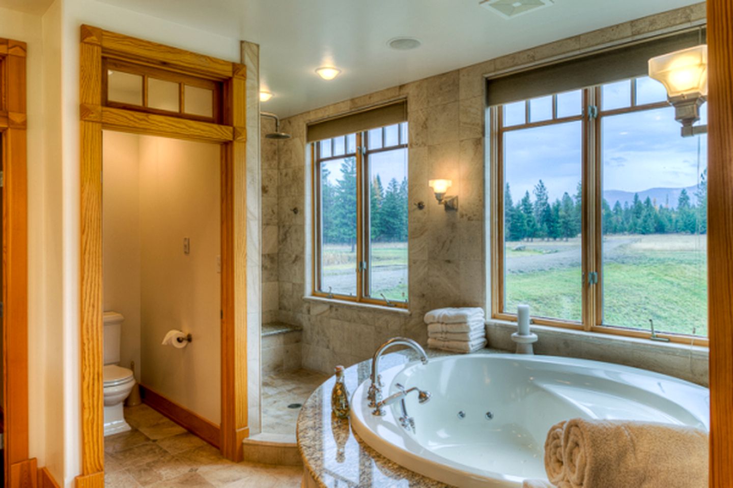 Luxury Suite with a Fireplace for a Lodge Getaway in Northwest, Montana