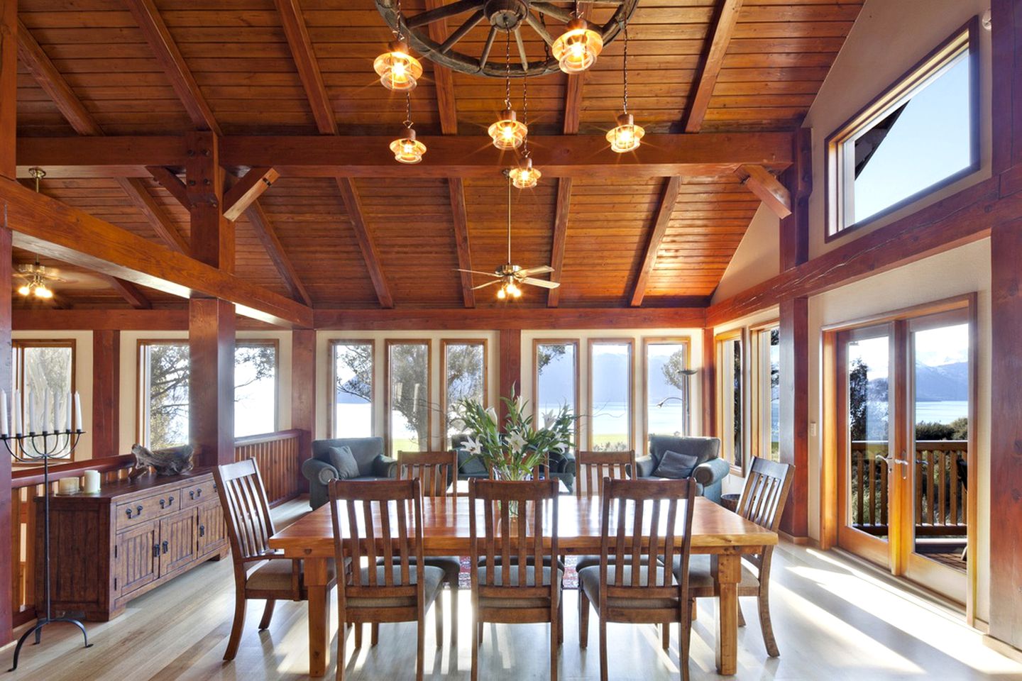 High Mountain Lodge Rental for 10 Guests near Queenstown, New Zealand