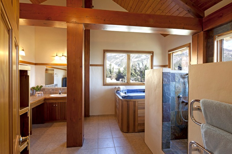 Cabins (Queenstown, South Island, New Zealand)