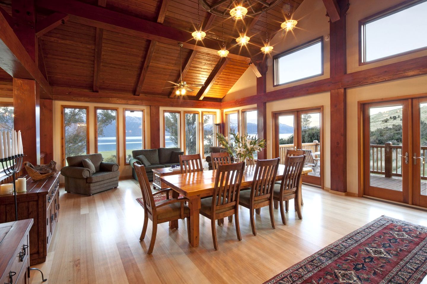 High Mountain Lodge Rental for 10 Guests near Queenstown, New Zealand