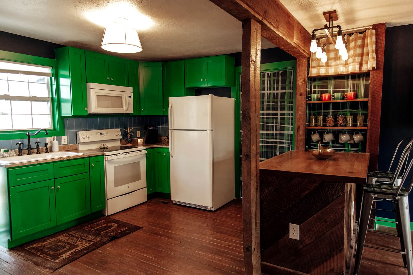 Family Glampsite: A Unique Cabin Retreat for Adventure in Tracy City, TN