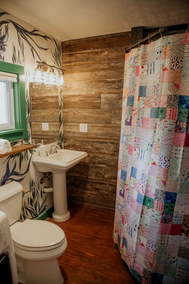 Family Glampsite: A Unique Cabin Retreat for Adventure in Tracy City, TN