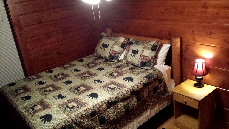 Cabins (Lake Lure, North Carolina, United States)