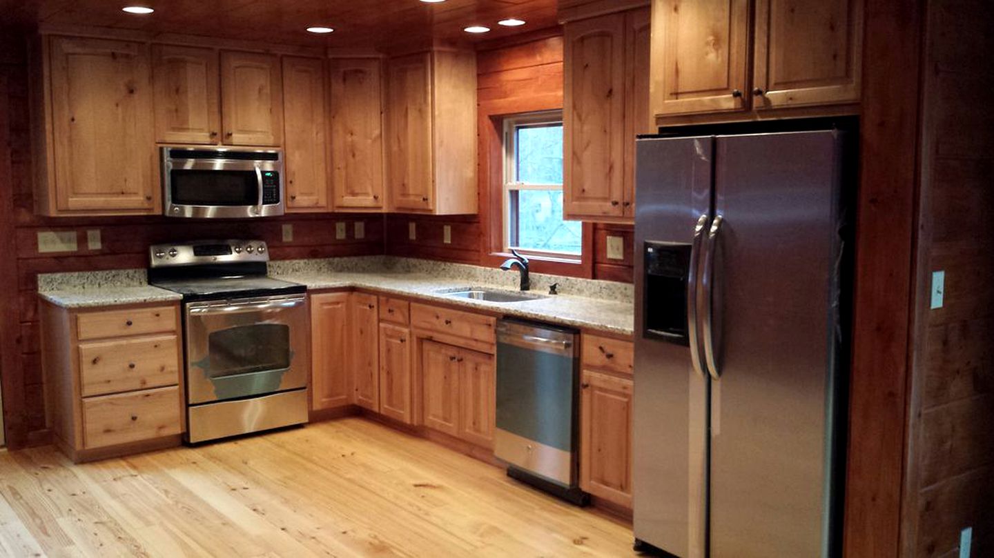 Custom Built Cabin on Private Cove on Lake Lure, North Carolina