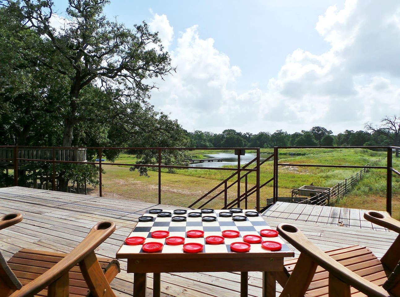 Delightful Equipped Barn with Pond Views in Texas