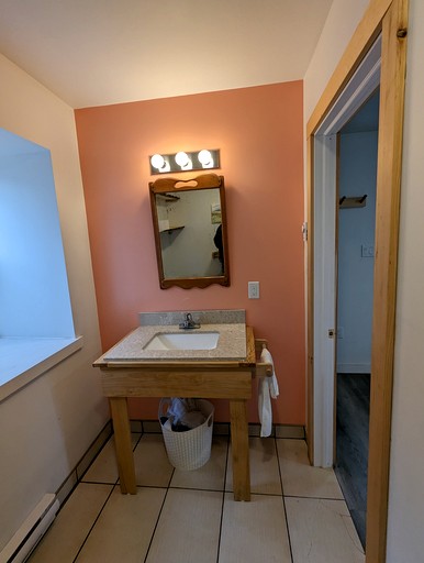 Vacation Rentals (Canada, --, --)