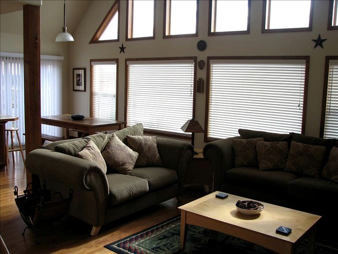 The Lone Pine Lodge, Cabins, Twin Lakes, United States of America