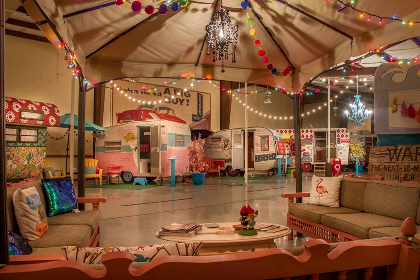 West Coast-Themed Camper for a Romantic Getaway near Giddings, Texas