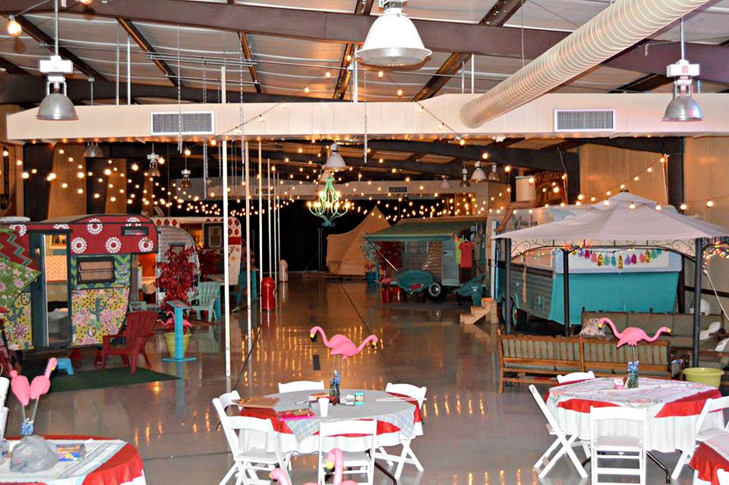 Cheerful Camper for a Romantic Getaway near Carmine, Texas