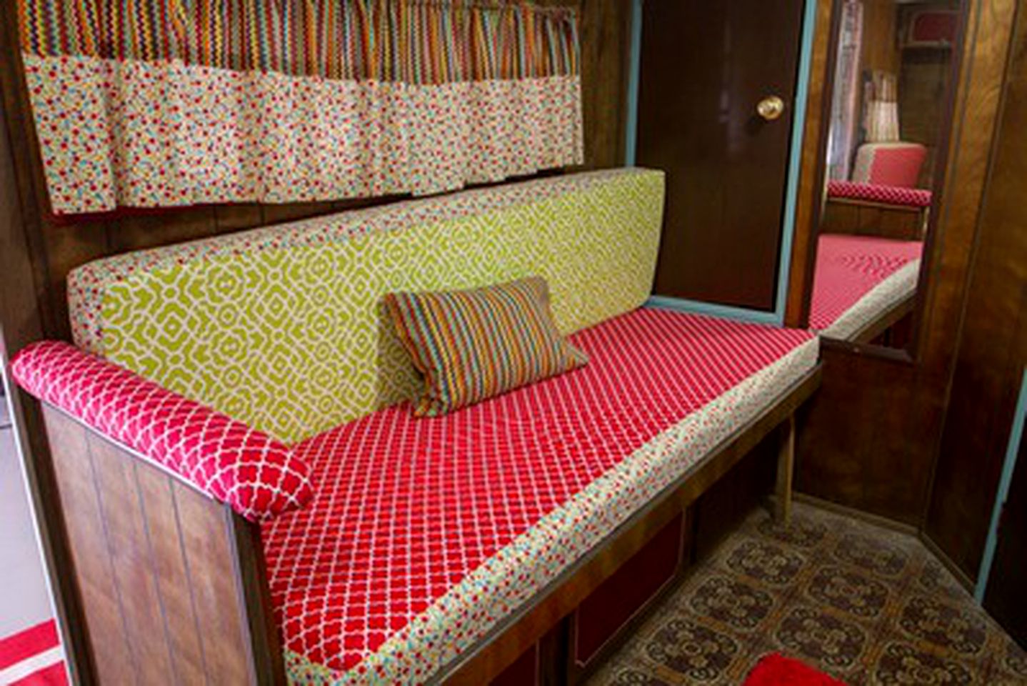 Cheerful Camper for a Romantic Getaway near Carmine, Texas
