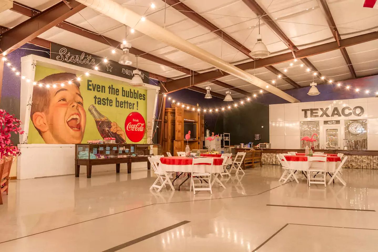 Cheerful Camper for a Romantic Getaway near Carmine, Texas