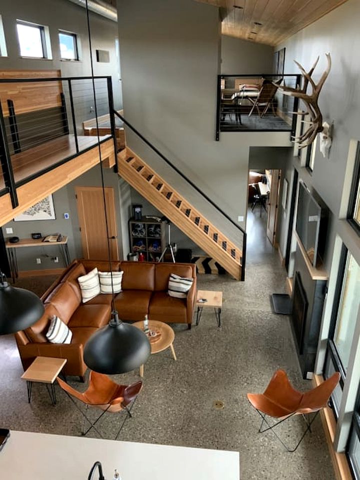 Gorgeous Vacation Rental Placed in a Secluded Area and Fire Pit Provided Near Livingston, Montana