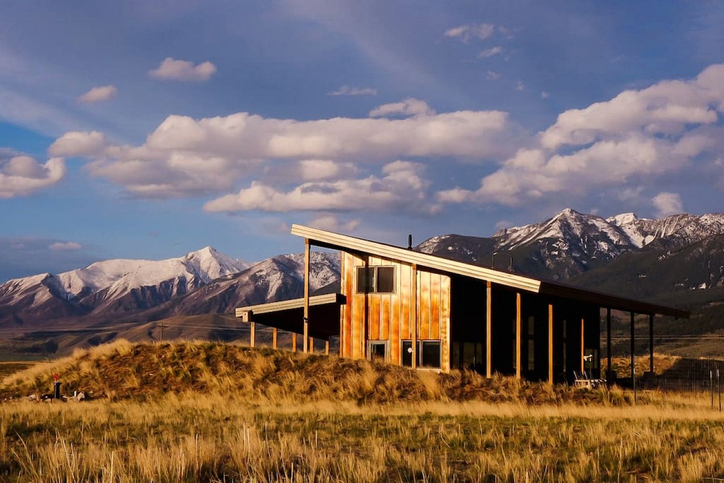 Gorgeous Vacation Rental Placed in a Secluded Area and Fire Pit Provided Near Livingston, Montana