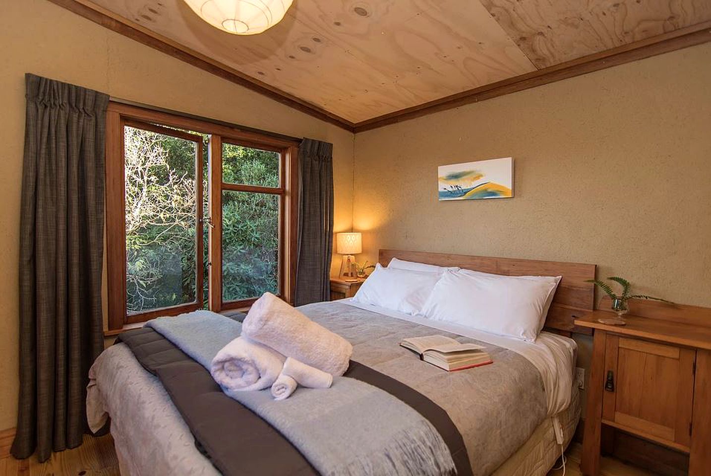 Secluded Cabin Rental Completely Surrounded by Rainforest in Peel Forest, South Island