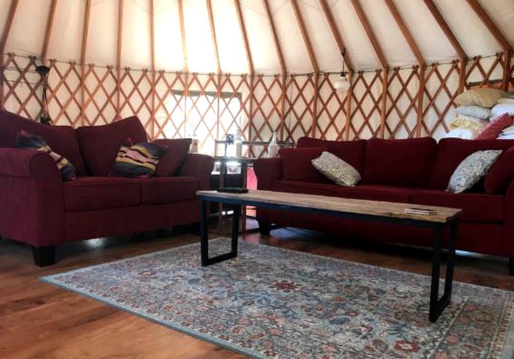 Yurts (Petrolia, California, United States)