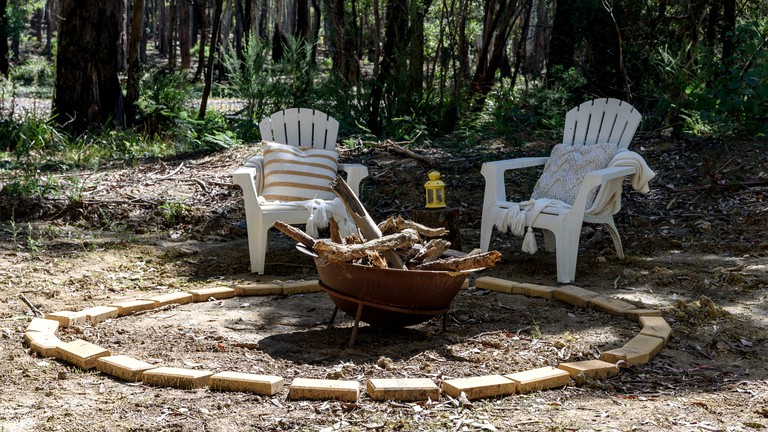 Cabins (Australia, Wheatsheaf, Victoria)