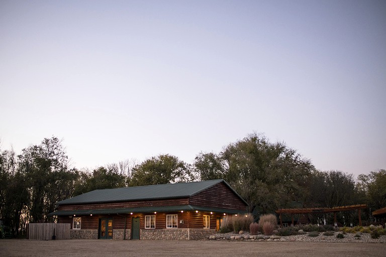 Cabins (Parker, South Dakota, United States)