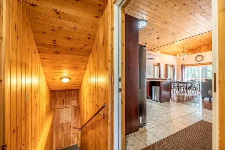 Cabins (United States of America, Burnham, Maine)