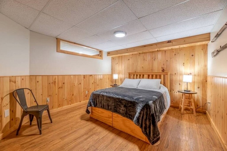 Cabins (United States of America, Burnham, Maine)
