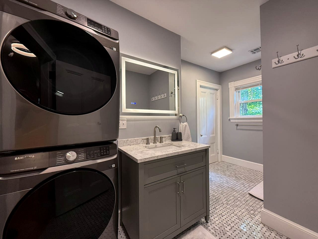 Spacious Vacation Rental Near Pequawket Pond in Conway, New Hampshire