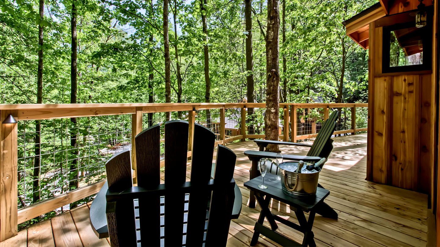 Cozy, Luxury Tree House in Gatlinburg, Tennessee