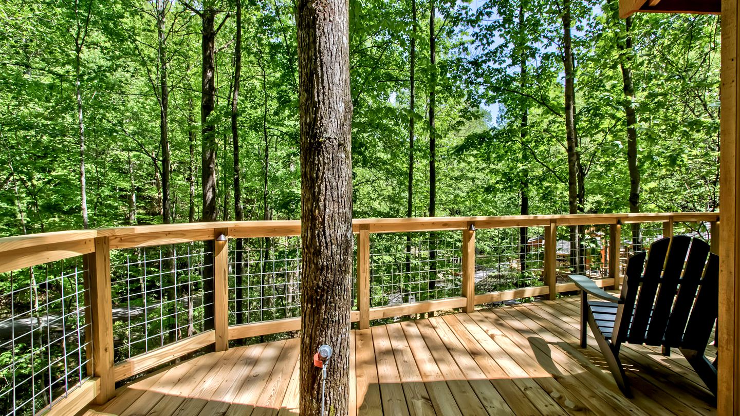 Cozy, Luxury Tree House in Gatlinburg, Tennessee