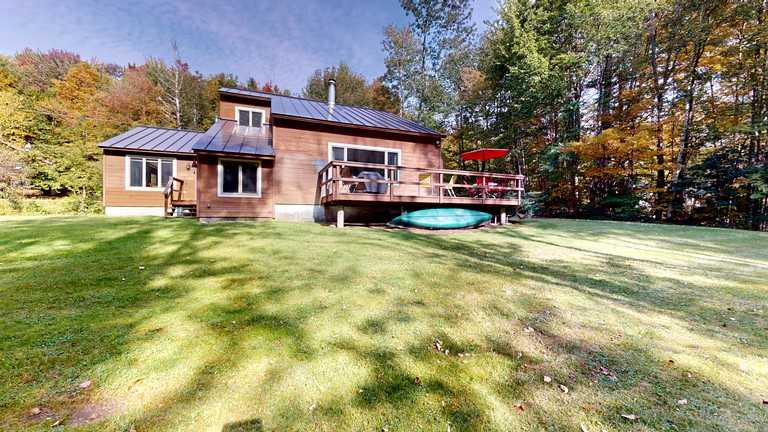 Floating Homes (United States of America, Killington, Vermont)