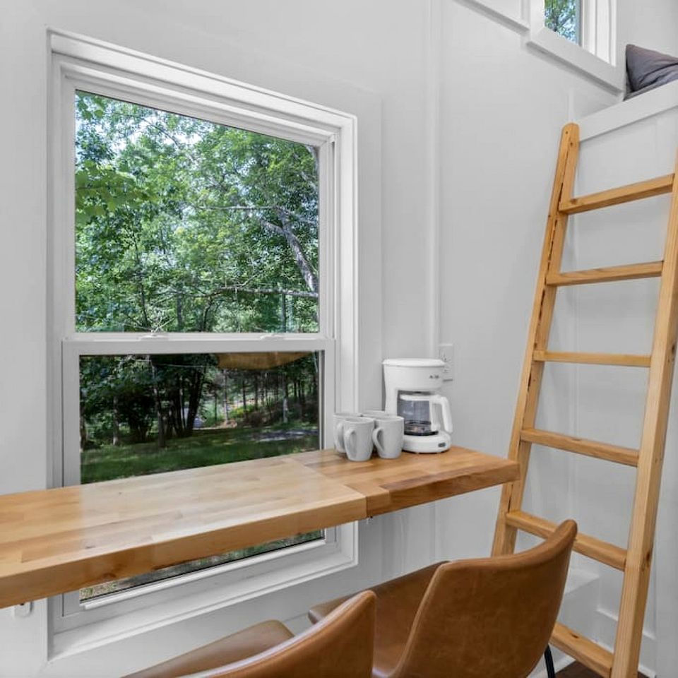 Impressive Tiny House Surrounded by Trees in Burnsville, North Carolina