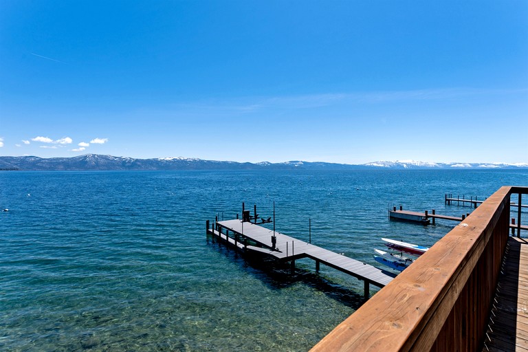 Cabins (United States of America, Carnelian Bay, California)
