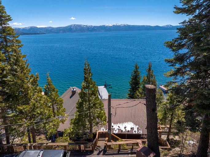 Cabins (United States of America, Carnelian Bay, California)