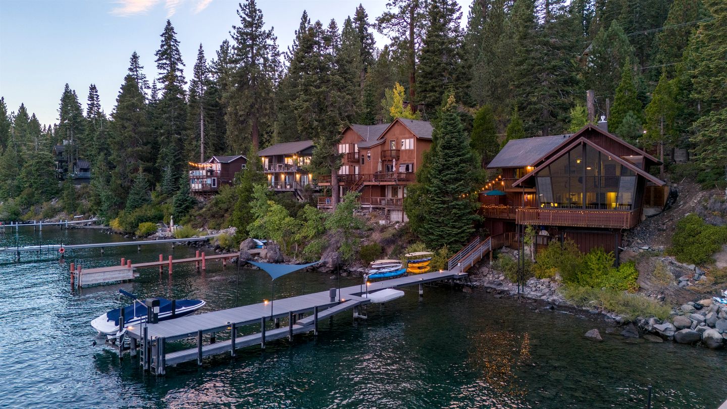 Luxurious Lakeside Cabin on Lake Tahoe, California