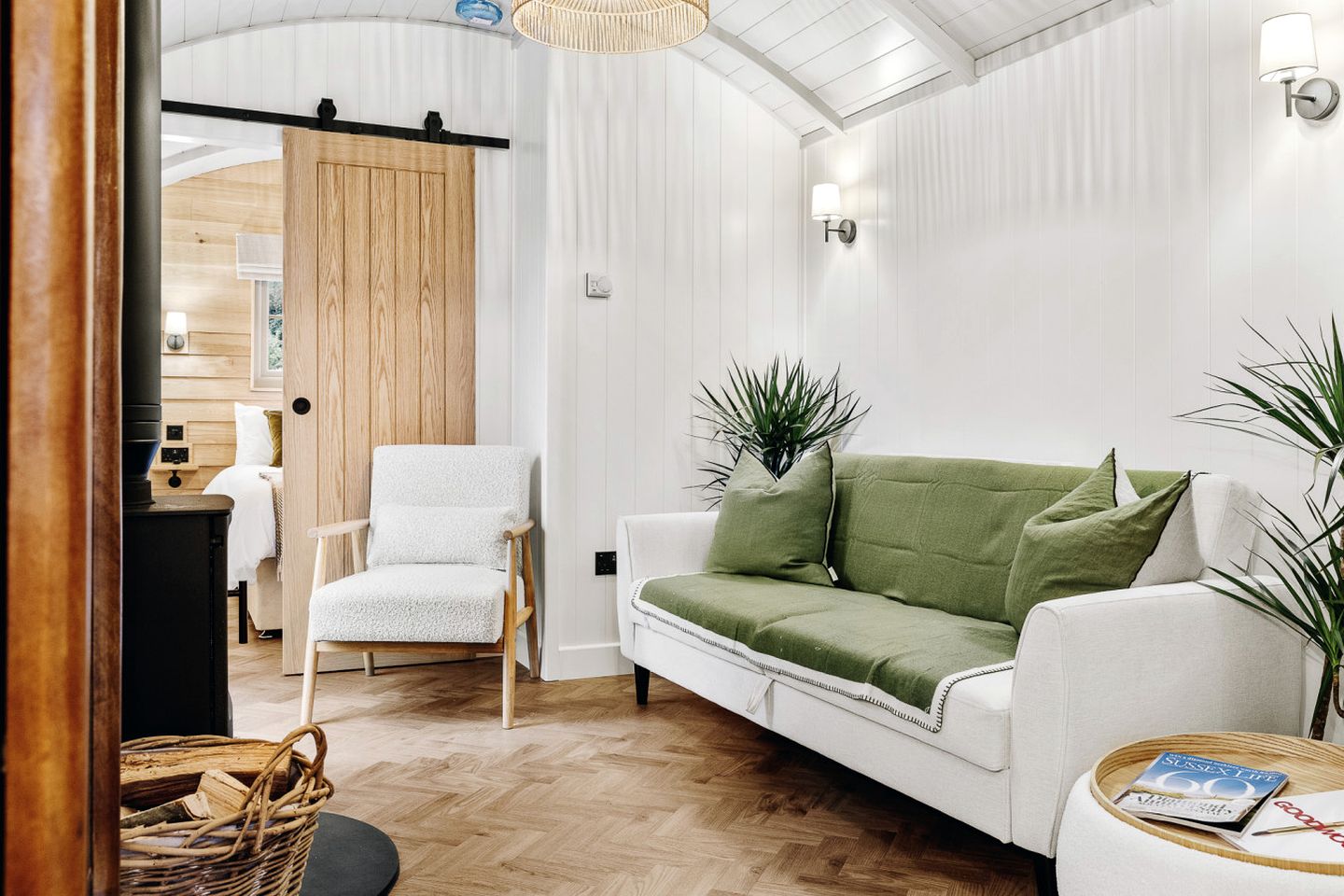 Unique Shepherd’s Hut Escape with Private Spa & Firepit Nights in Binsted, United Kingdom