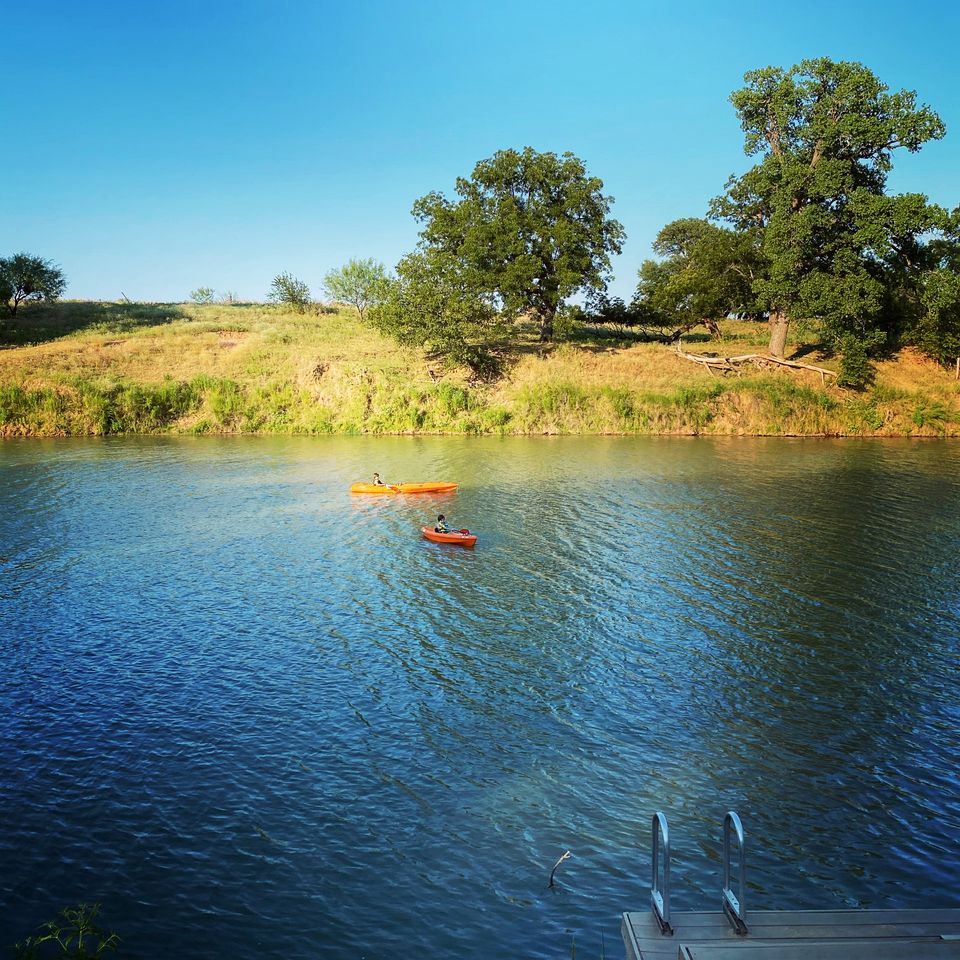 Stunning Safari Tent with Great Sights in San Saba, Texas