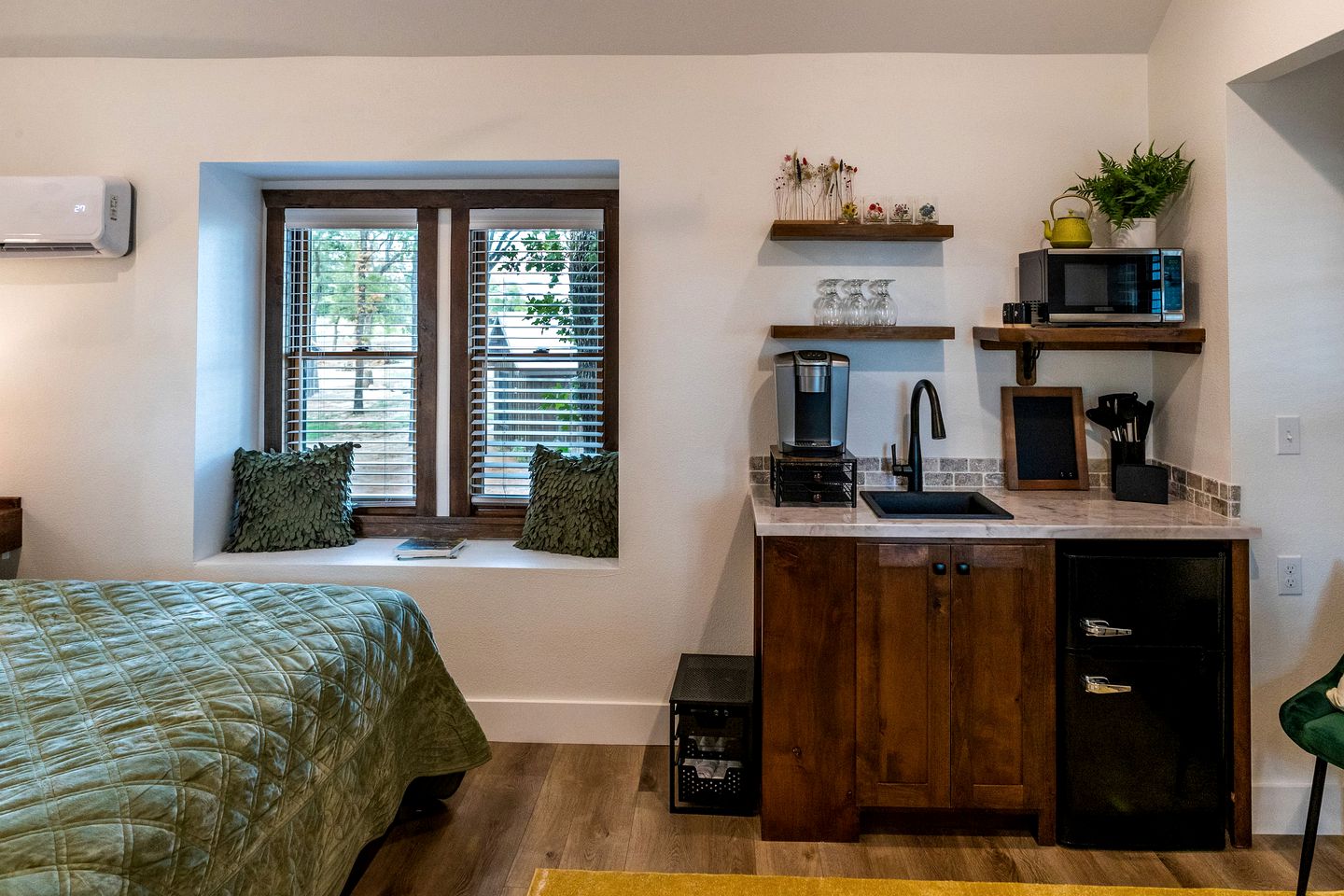 Charming Treehouse for Glamping Trips near Magnolia, Texas