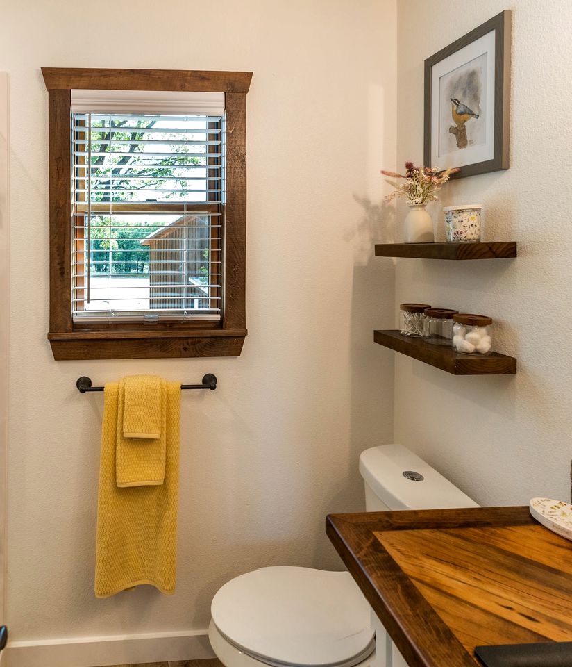 Charming Treehouse for Glamping Trips near Magnolia, Texas