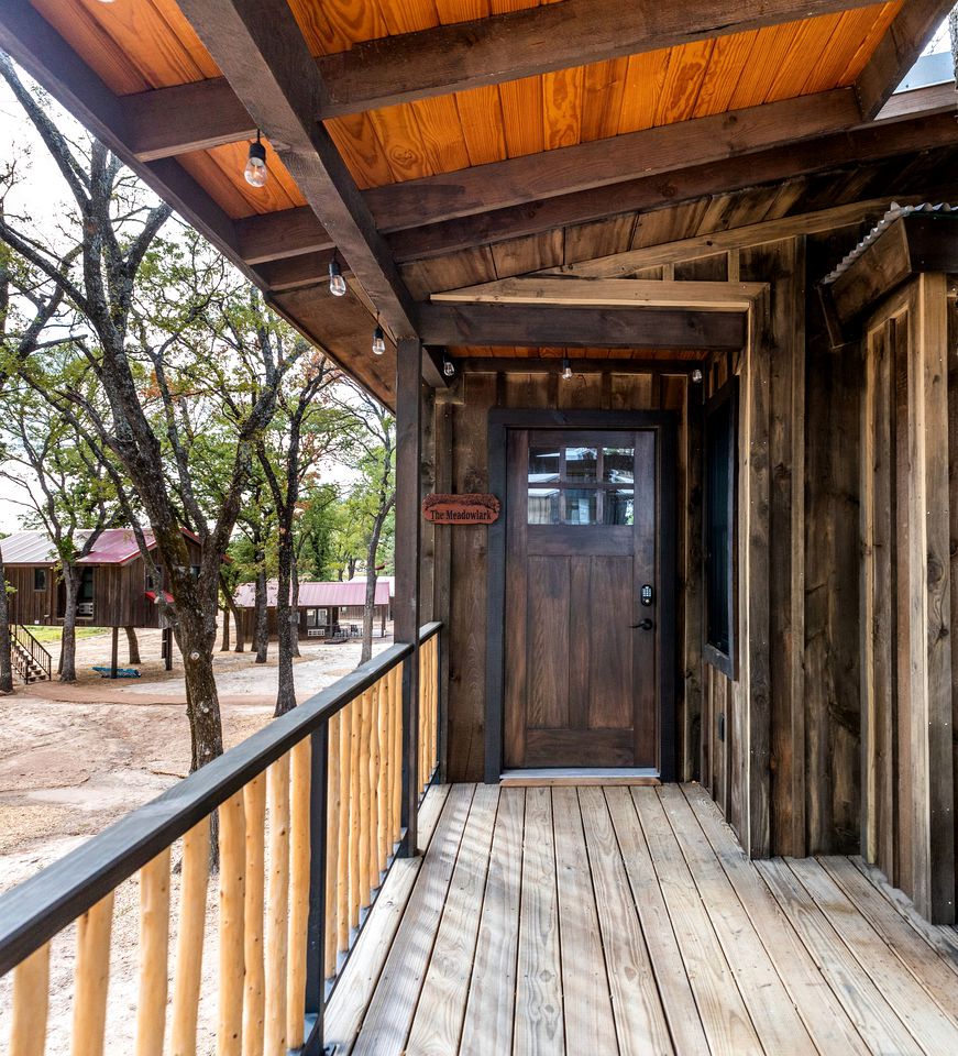 Charming Treehouse for Glamping Trips near Magnolia, Texas