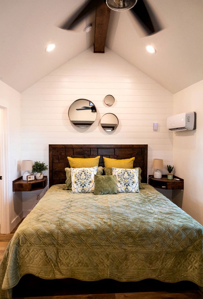 Charming Treehouse for Glamping Trips near Magnolia, Texas