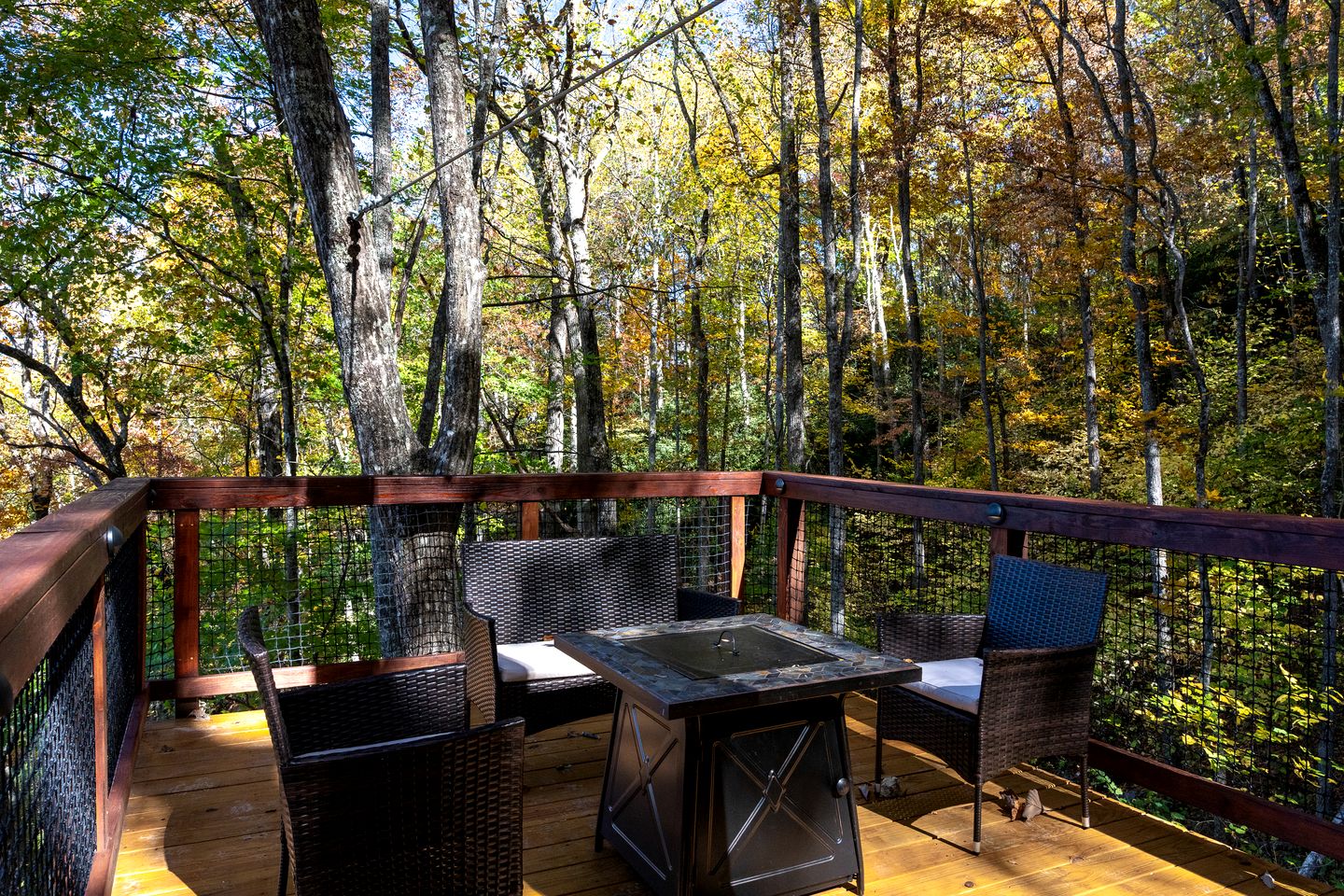 Luxury Woodland Treehouse with Fire Pit & Mountain Views Near Highlands, NC