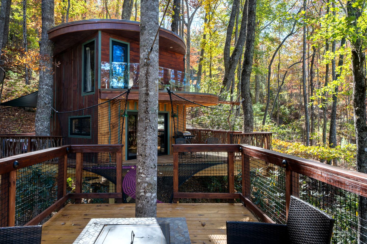 Luxury Woodland Treehouse with Fire Pit & Mountain Views Near Highlands, NC