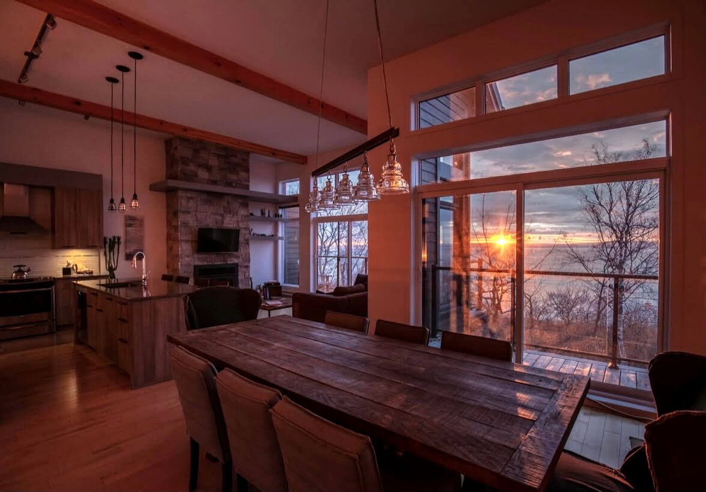 Outstanding Contemporary Mountain Getaway with Hot Tub near Hiking Trails in Charlevoix, Quebec
