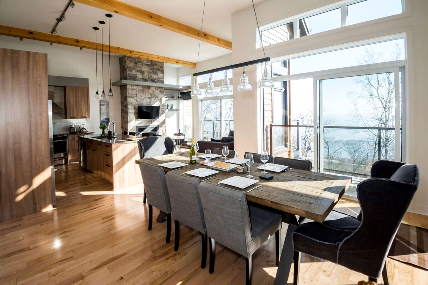 Outstanding Contemporary Mountain Getaway with Hot Tub near Hiking Trails in Charlevoix, Quebec