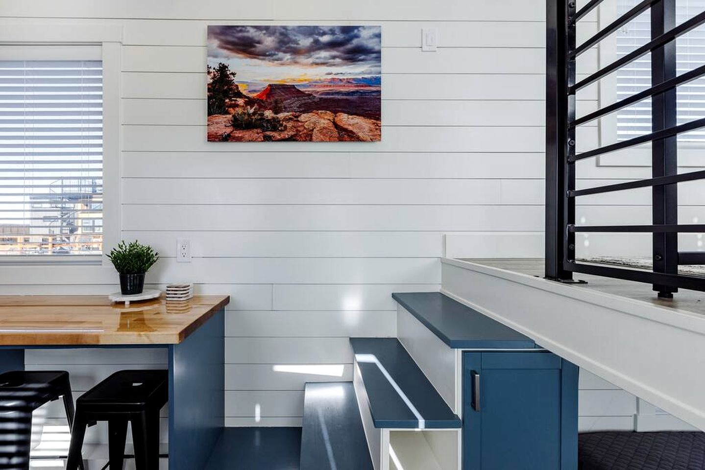 Enchanting Tiny House Perfect for Four in Apple Valley, Utah