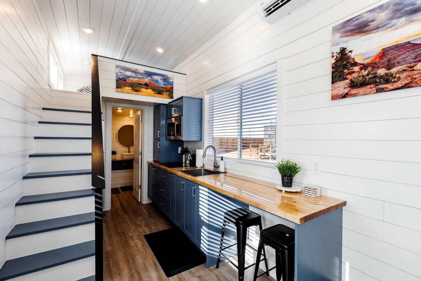 Enchanting Tiny House Perfect for Four in Apple Valley, Utah