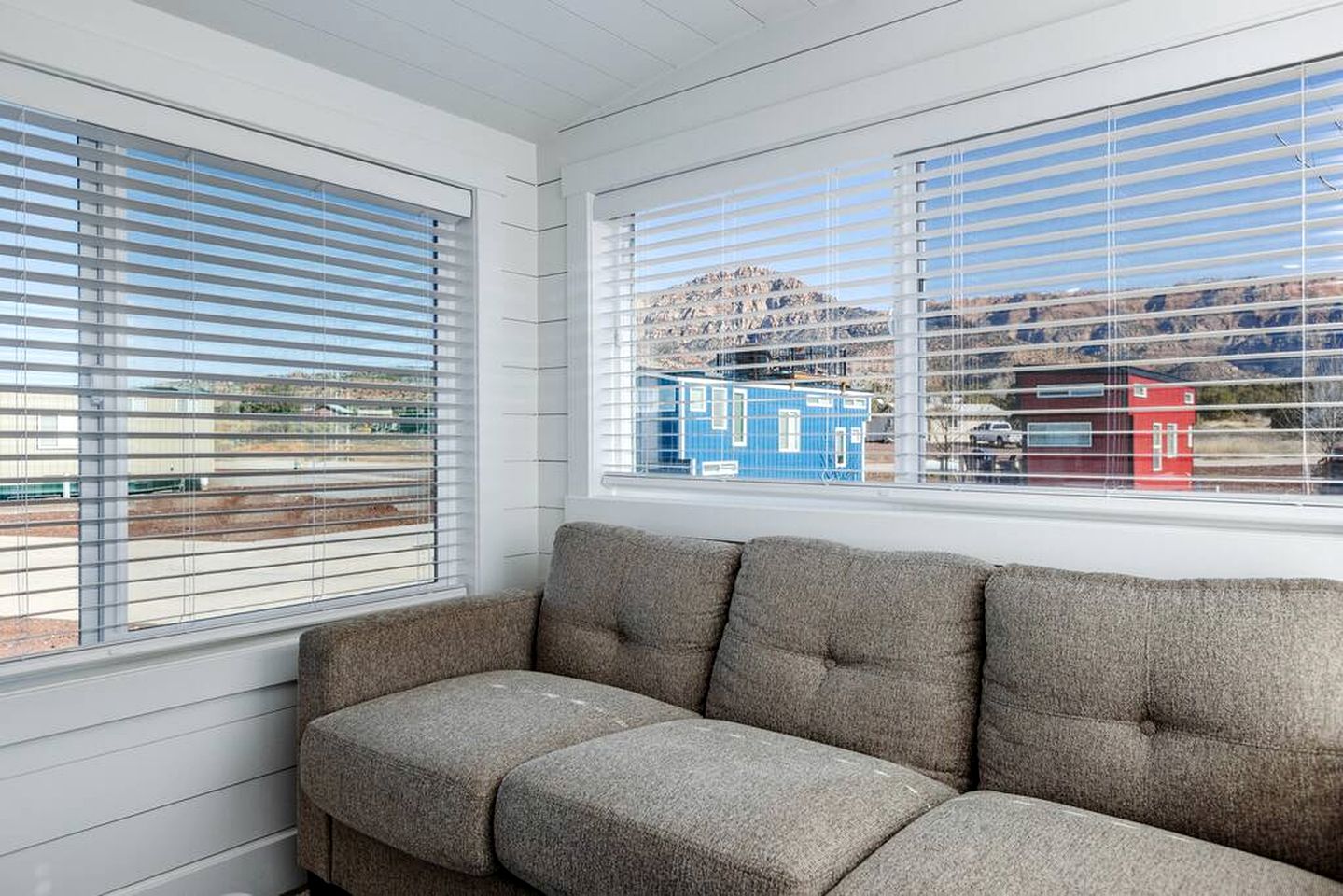 Enchanting Tiny House Perfect for Four in Apple Valley, Utah
