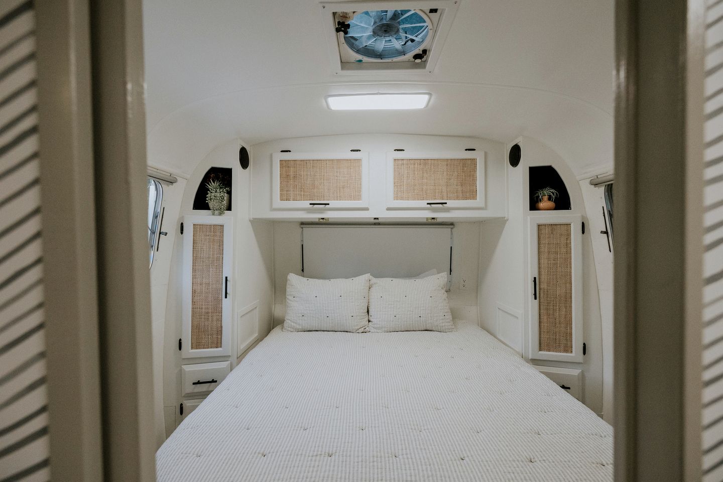 Amazing Airstream Perfect for Couples in Erwin, Tennessee