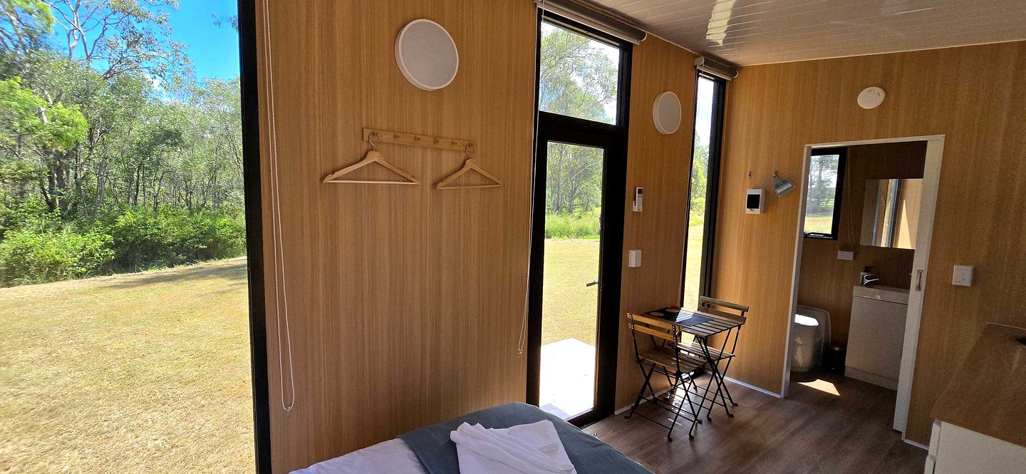 Cute Tiny House for a Delightful Relaxing Farm Stay Surrounded by Nature in Mundoolun, Queensland